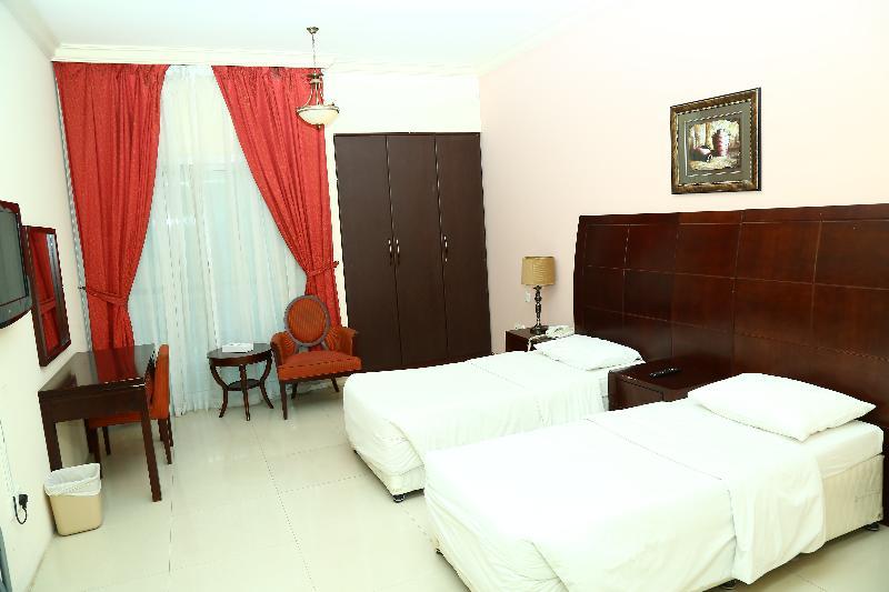 Golden Square Hotel Apartments Dubai Exterior photo