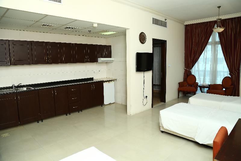 Golden Square Hotel Apartments Dubai Exterior photo