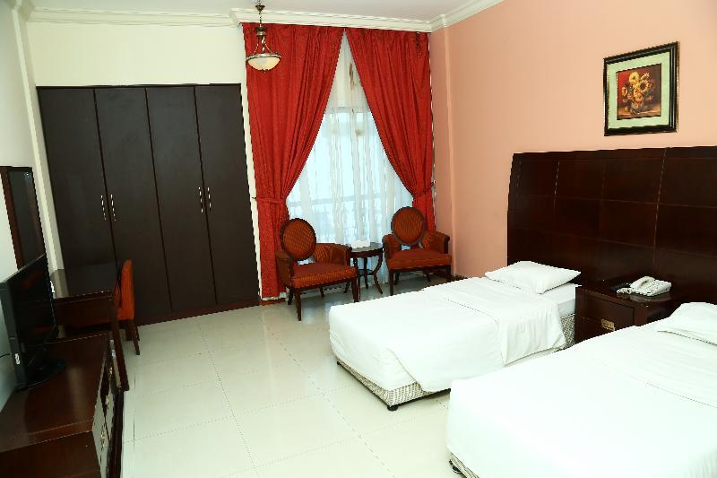 Golden Square Hotel Apartments Dubai Exterior photo