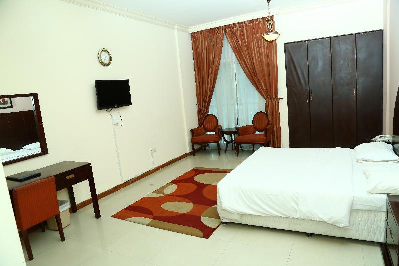 Golden Square Hotel Apartments Dubai Exterior photo