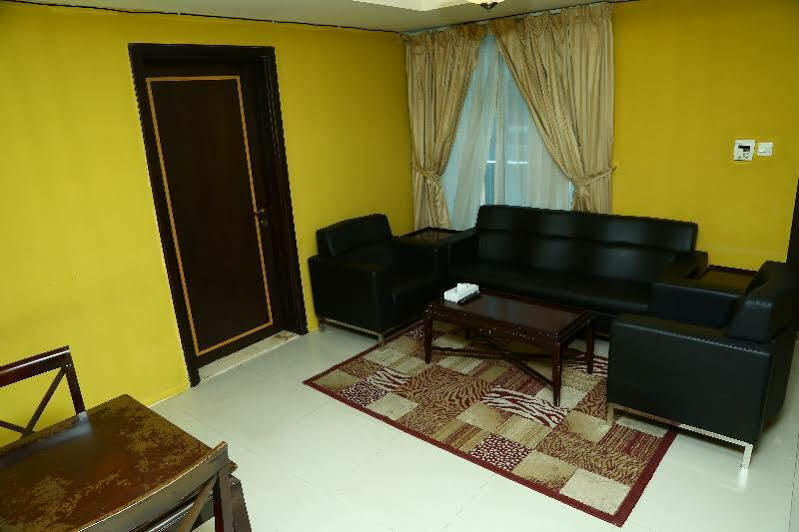 Golden Square Hotel Apartments Dubai Exterior photo